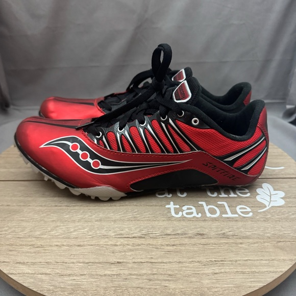 Saucony Spitfire Track and Field Track Spikes Men’s 9.5 Women’s 11 Red Black - Picture 2 of 11
